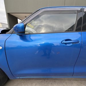 SUZUKI SWIFT AZ 04/2017-11/2023 LEFT FRONT OUTER DOOR HANDLE BLUE