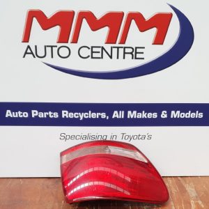 TOYOTA AVENSIS LEFT TAILLIGHT ACM20R, 12/01-11/03  01 02 03