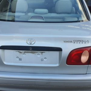 TOYOTA COROLLA AE112 12/99-11/01 CENTRE REAR BOOTLID GARNISH