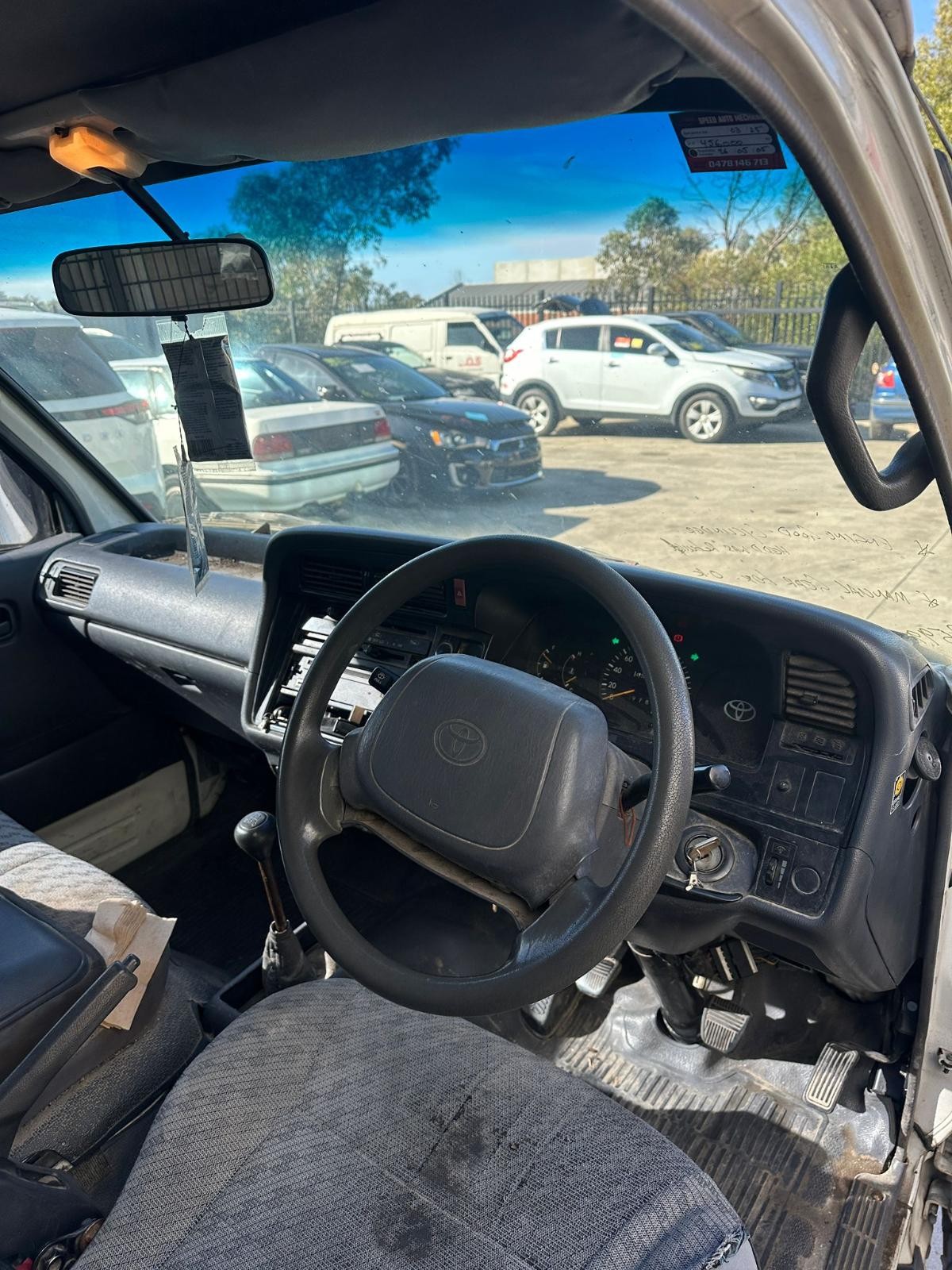 TOYOTA HIACE SBV 10/1995-02/2004 ROOF RACK/BARS - Image 6