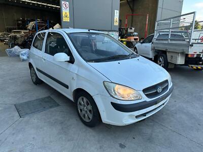 HYUNDAI GETZ TB 09/2002-09/2011 LEFT REAR SIDE GLASS 3DR HATCHBACK - Image 3