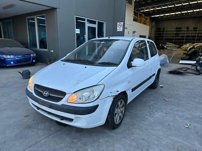 HYUNDAI GETZ TB 09/2002-09/2011 LEFT REAR SIDE GLASS 3DR HATCHBACK - Image 4