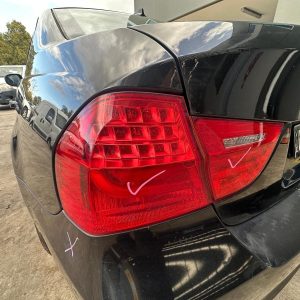 BMW 3 SERIES E90 10/2008-01/2012 LEFT SIDE REAR GARNISH BOOTLID LAMP SEDAN