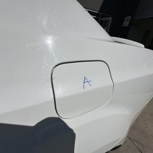 CHRYSLER 300C LX2 12/2011-12/2021 FUEL DOOR / FILLER