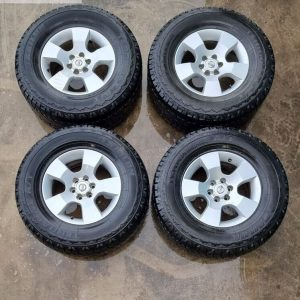 FOR SALE 4 X NISSAN NAVARA STX 16 INCH GENUINE ALLOY WHEELS & TYRES
