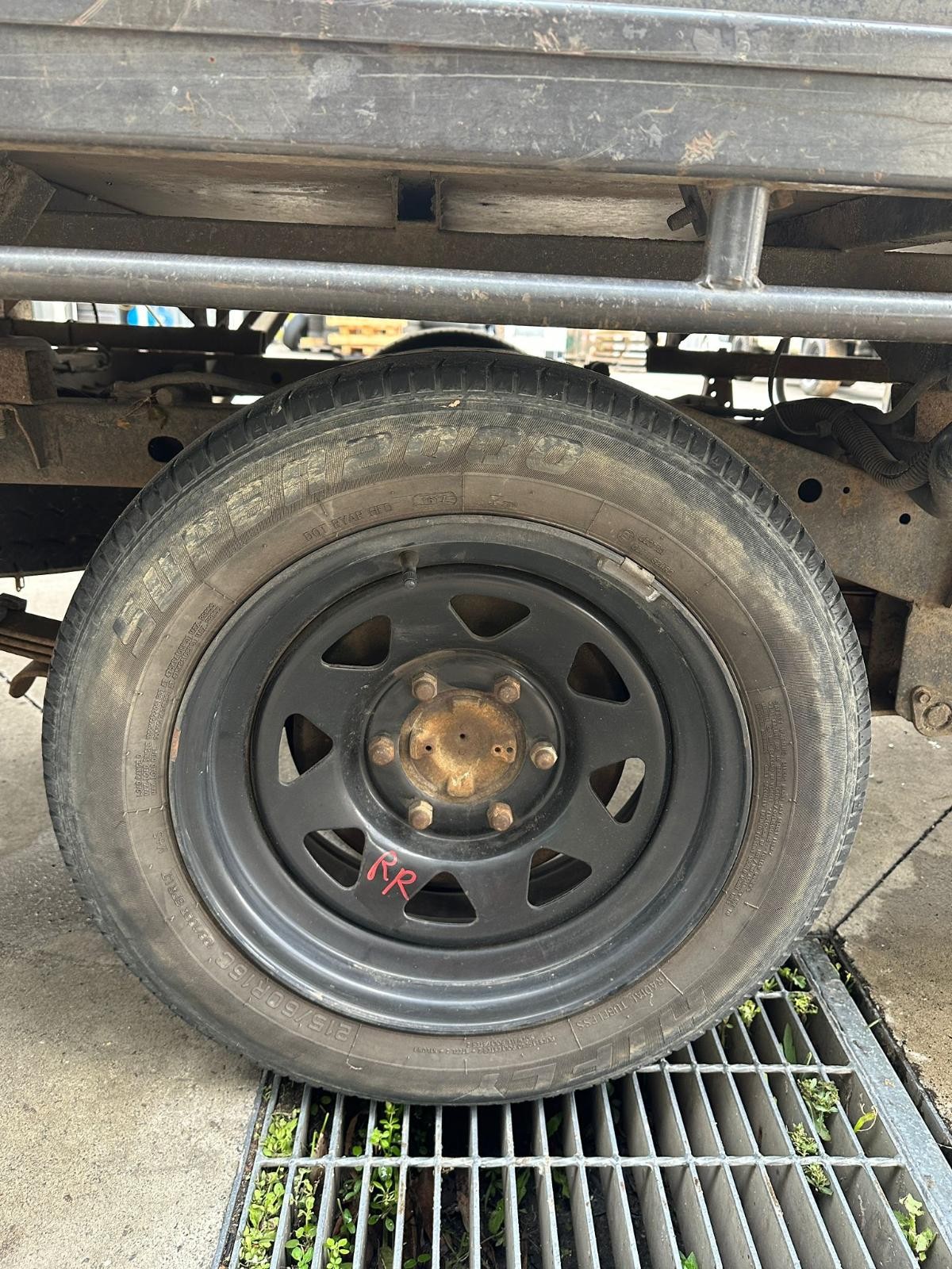 FORD COURIER PC-PH 11/2002-11/2006 RIGHT REAR WHEEL STEEL 2WD 15X6.5IN