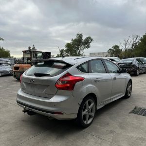 FORD FOCUS LW 05/2011-08/2015 REAR BAR BRACKET/REINFORCEMENT HATCH