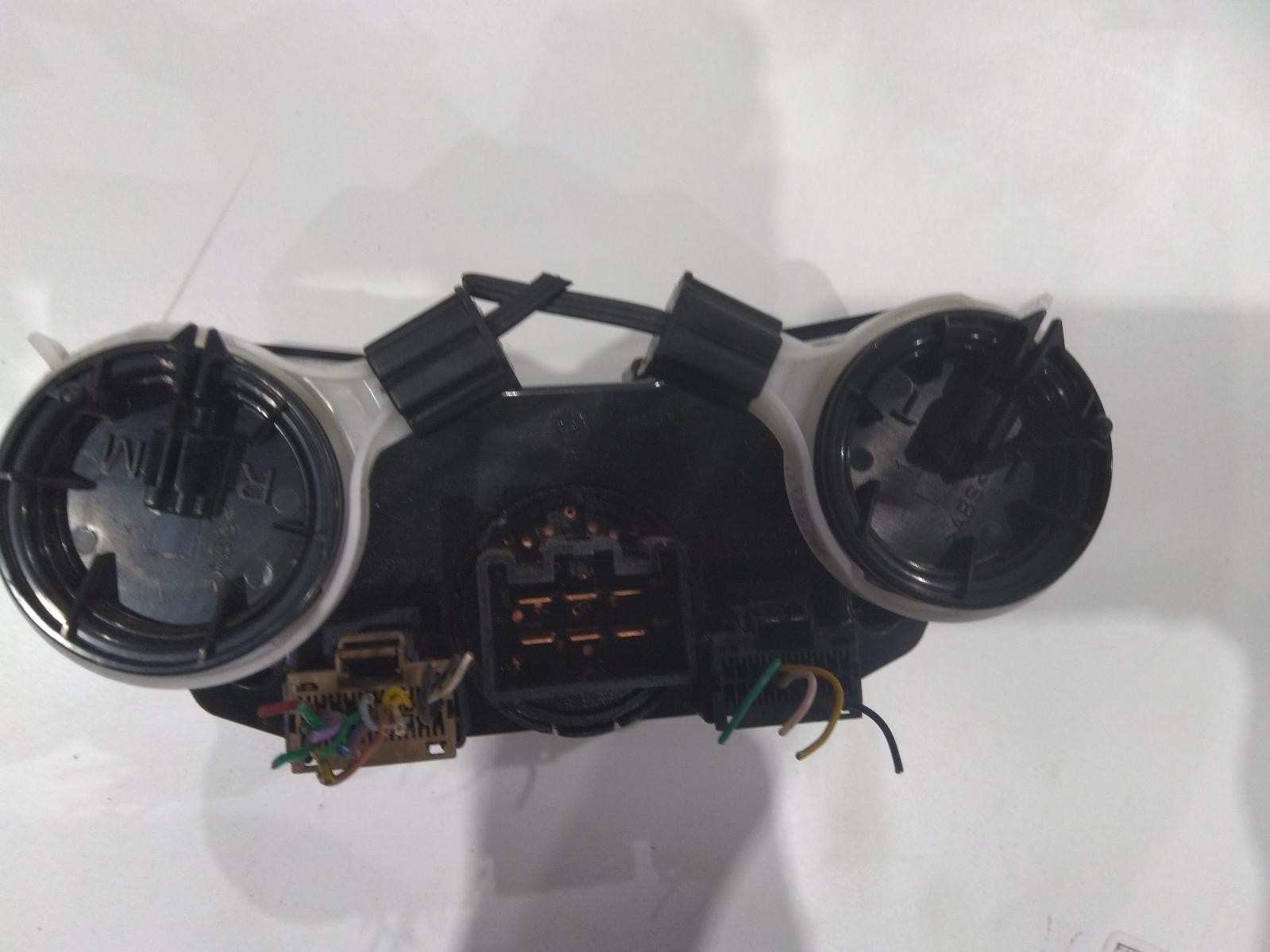 HOLDEN BARINA TM 09/2011-12/2018 HEATER/AC CONTROLS HEATED SEATS TYPE 95332696 - Image 5