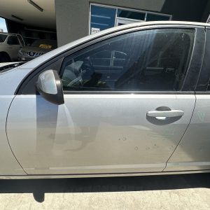 HOLDEN COMMODORE LEFT FRONT DOOR VE, SEDAN/WAGON/UTE, 08/06-05/13 06 07 08 09 10