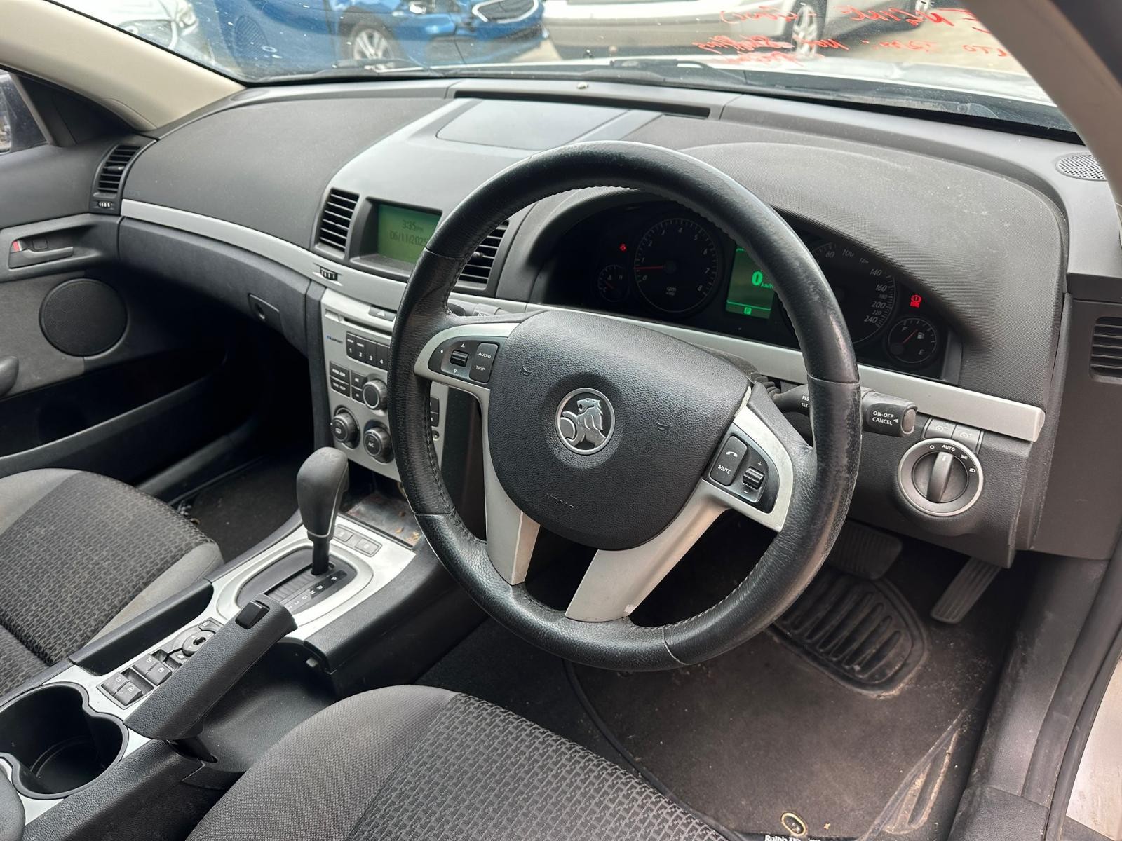 HOLDEN COMMODORE VE 08/06-07/10 INSTRUMENT CLUSTER 223543KM 92215138 92216939 - Image 7