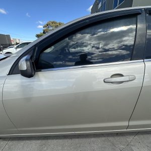 HOLDEN COMMODORE VE 08/2006-05/2013 LEFT FRONT OUTER DOOR HANDLE