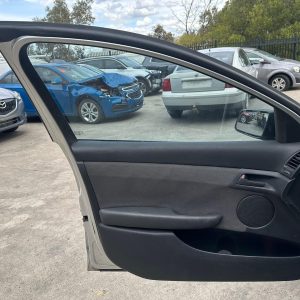 HOLDEN COMMODORE VE SI 08/2006-09/2009 LEFT FRONT DOOR TRIM BERLINA CLOTH METRO
