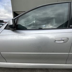 HOLDEN COMMODORE VT-VZ 09/1997-09/2007 LEFT FRONT OUTER DOOR HANDLE