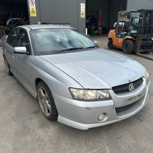 HOLDEN COMMODORE VT-VZ 09/97-09/07 RIGHT FRONT WINDOW REG/MOTOR POWER 92178258