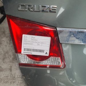 HOLDEN CRUZE JG-JH 03/09-01/17 LEFT REAR GARNISH BOOTLID LAMP SEDAN