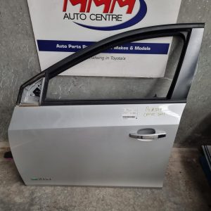 HOLDEN CRUZE LEFT FRONT DOOR JH, SEDAN/HATCH, 03/11-01/17 11 12 13 14 15 16 17