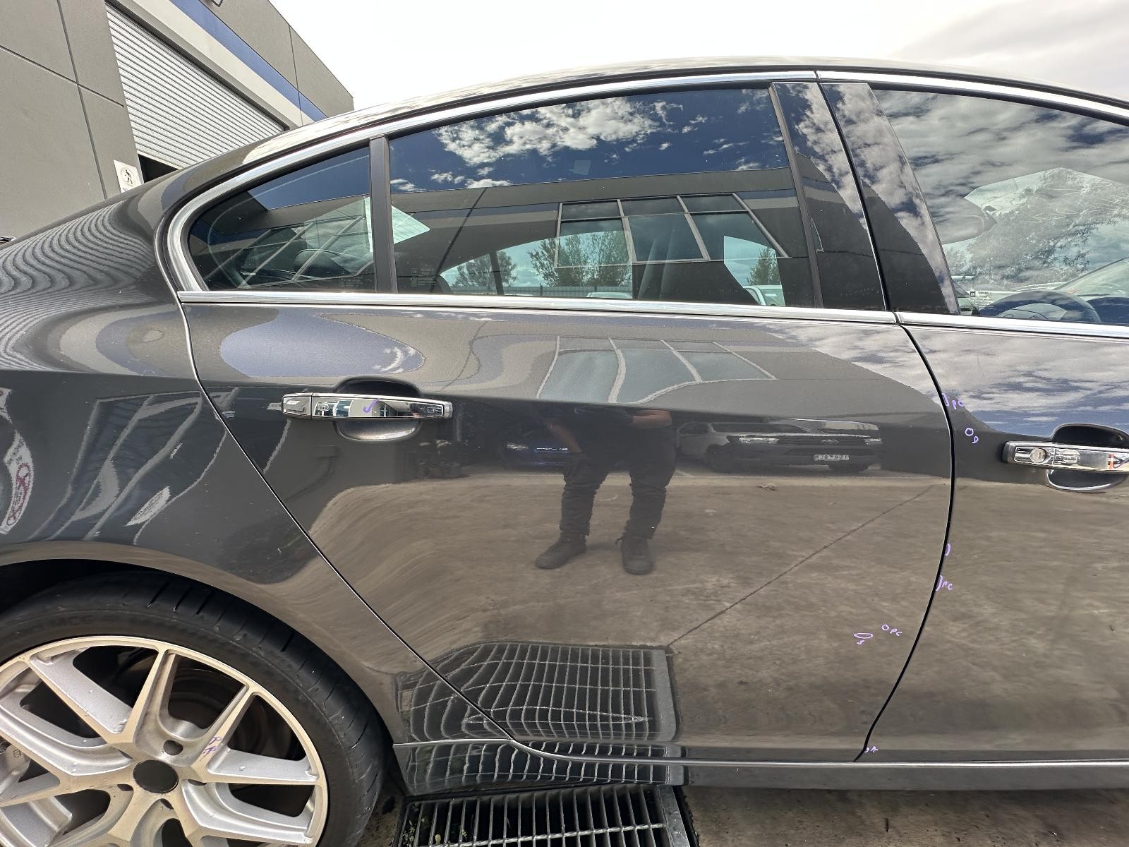 HOLDEN INSIGNIA GA 02/2015-01/2017 RIGHT REAR DOOR WINDOW