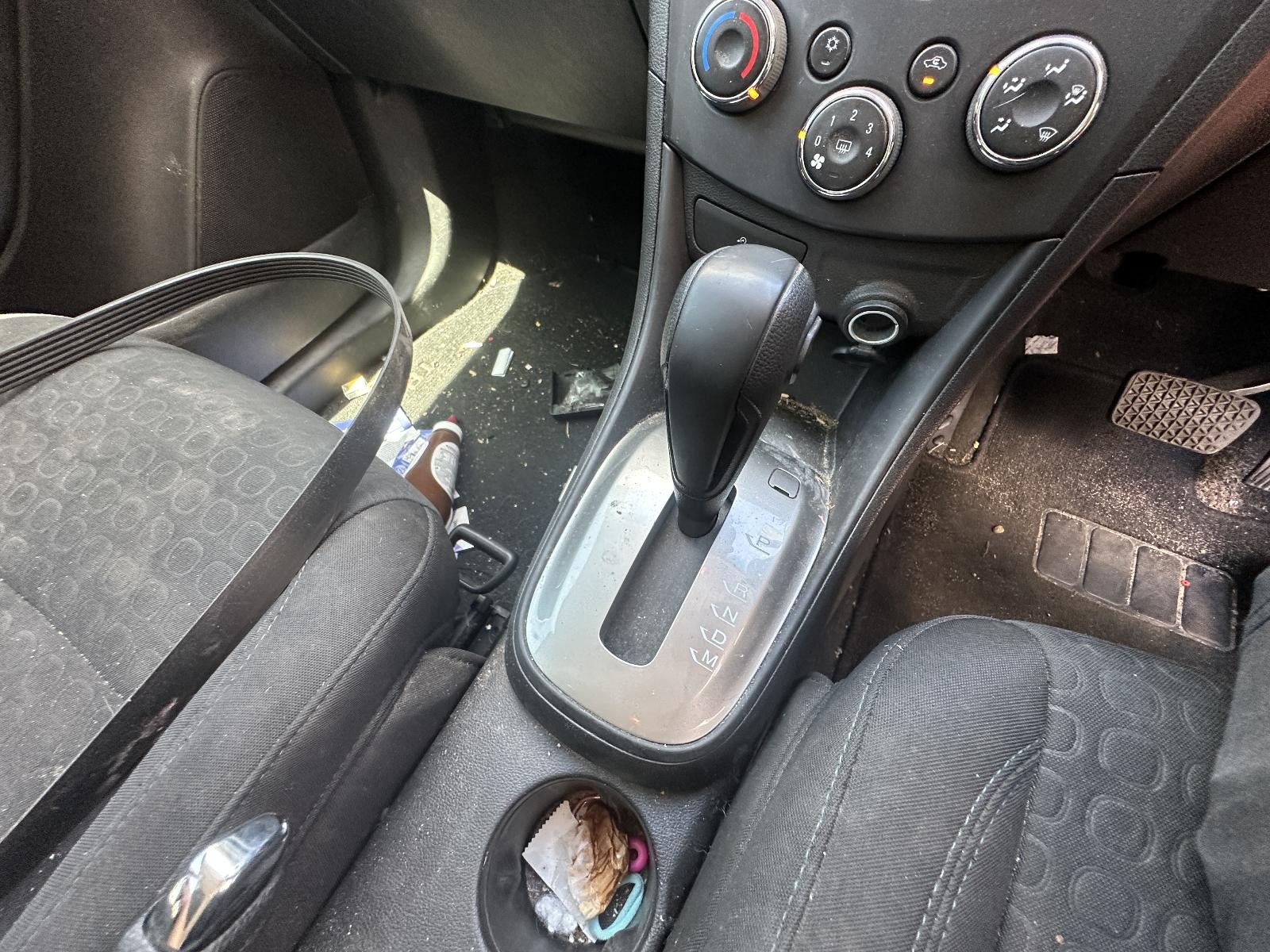 HOLDEN TRAX TJ SERIE 08/2013-12/2020 RIGHT FRONT INNER DOOR HANDLE - Image 13