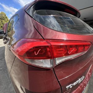 HYUNDAI TUCSON TL 06/2015-06/2018 LEFT SIDE REAR GARNISH TAILGATE LAMP