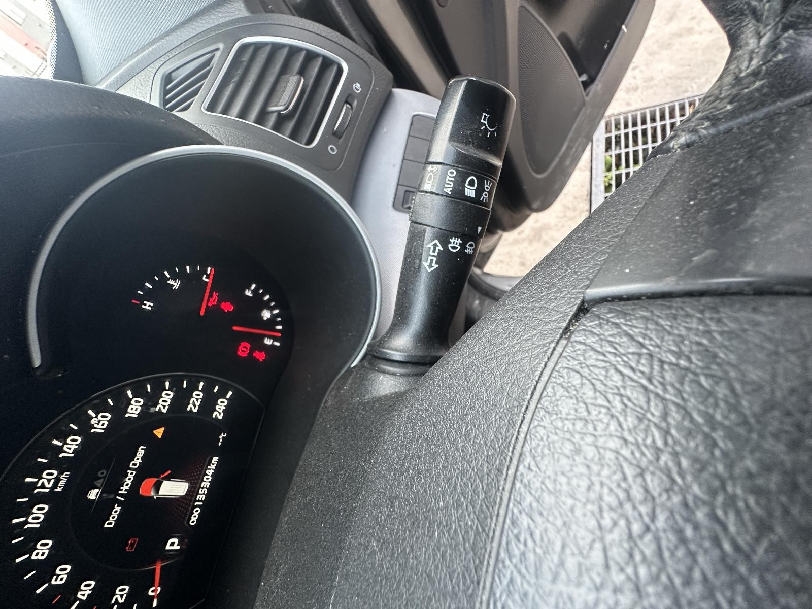 KIA SORENTO XM 10/2012-12/2014 FLASHER SWITCH