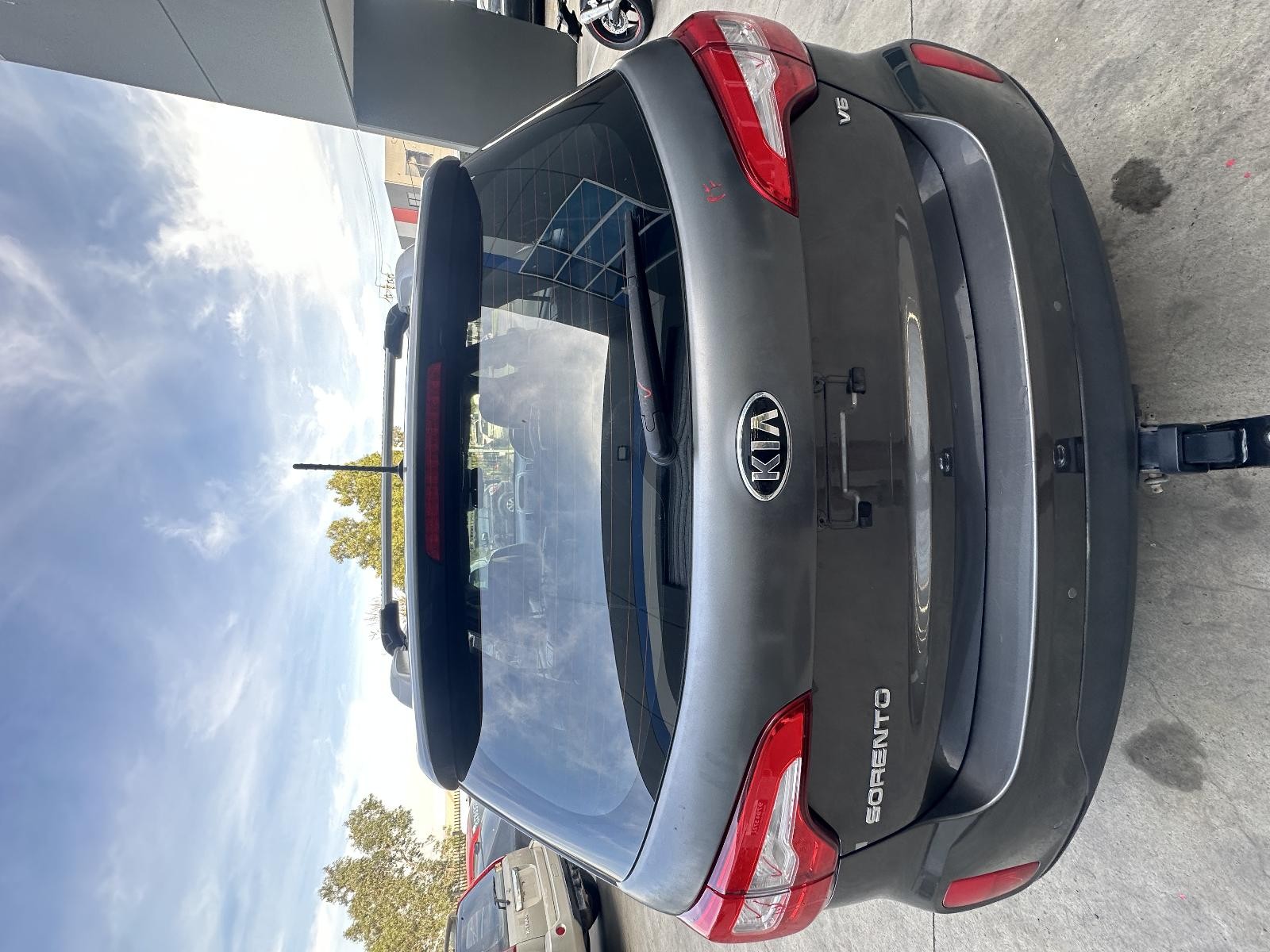 KIA SORENTO XM 10/2012-12/2014 TAILGATE SPOILERED TYPE