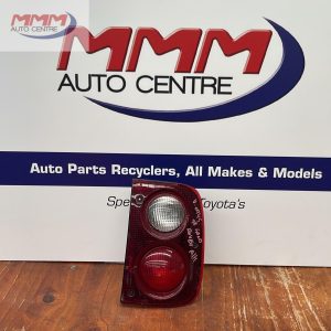 LAND ROVER FREELANDER RIGHT TAILLIGHT IN BODY, 03/98-09/00 98 99 00