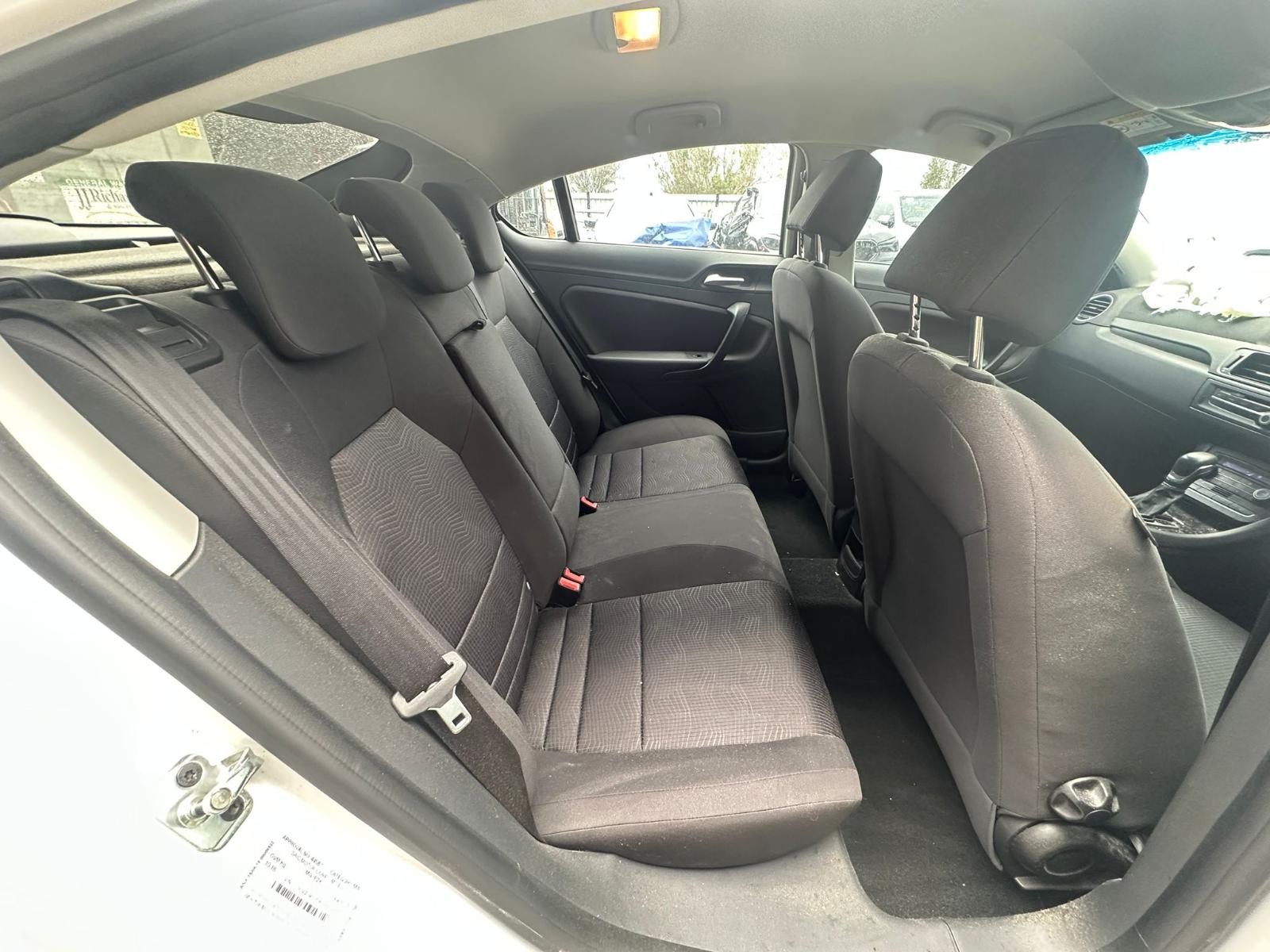 MG MG6 IP2X 04/2013-10/2019 RIGHT FRONT DOOR TRIM - Image 10