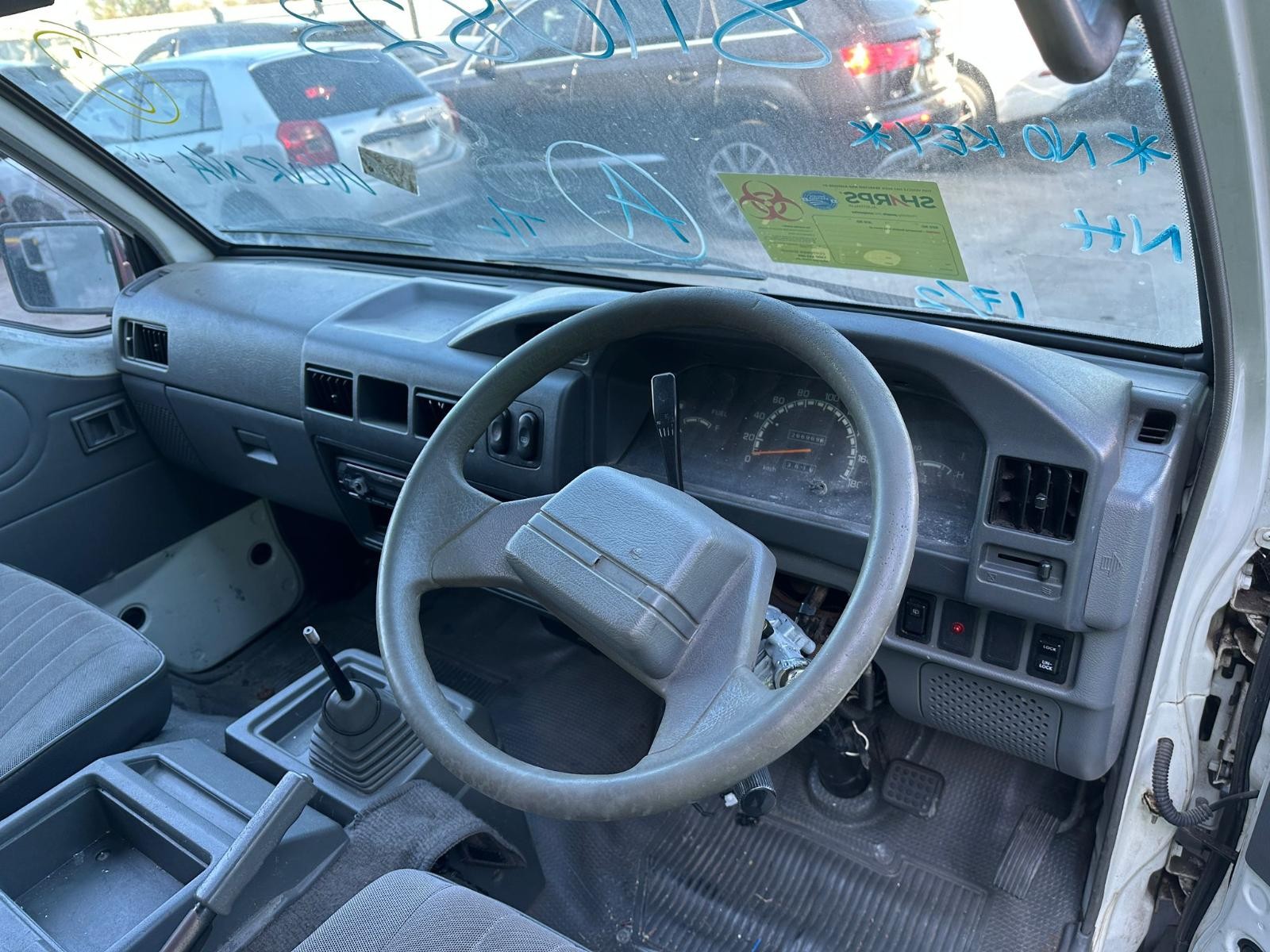 MITSUBISHI L300 SK-SJ 09/1994-12/2013 LEFT FRONT DOOR TRIM MANUAL - Image 7