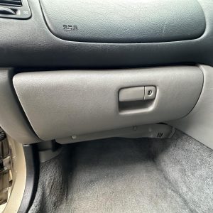 MITSUBISHI MAGNA TL 06/2003-08/2005 GLOVE BOX
