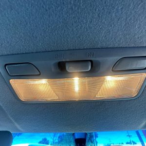 MITSUBISHI OUTLANDER ZE 12/2002-09/2006 COURTESY LIGHT