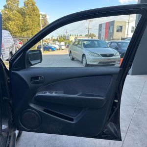 MITSUBISHI OUTLANDER ZE-ZF 12/2002-06/2005 RIGHT FRONT INNER DOOR HANDLE BLACK