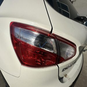 NISSAN DUALIS J10 01/2010-05/2014 LEFT SIDE REAR GARNISH TAILGATE LAMP