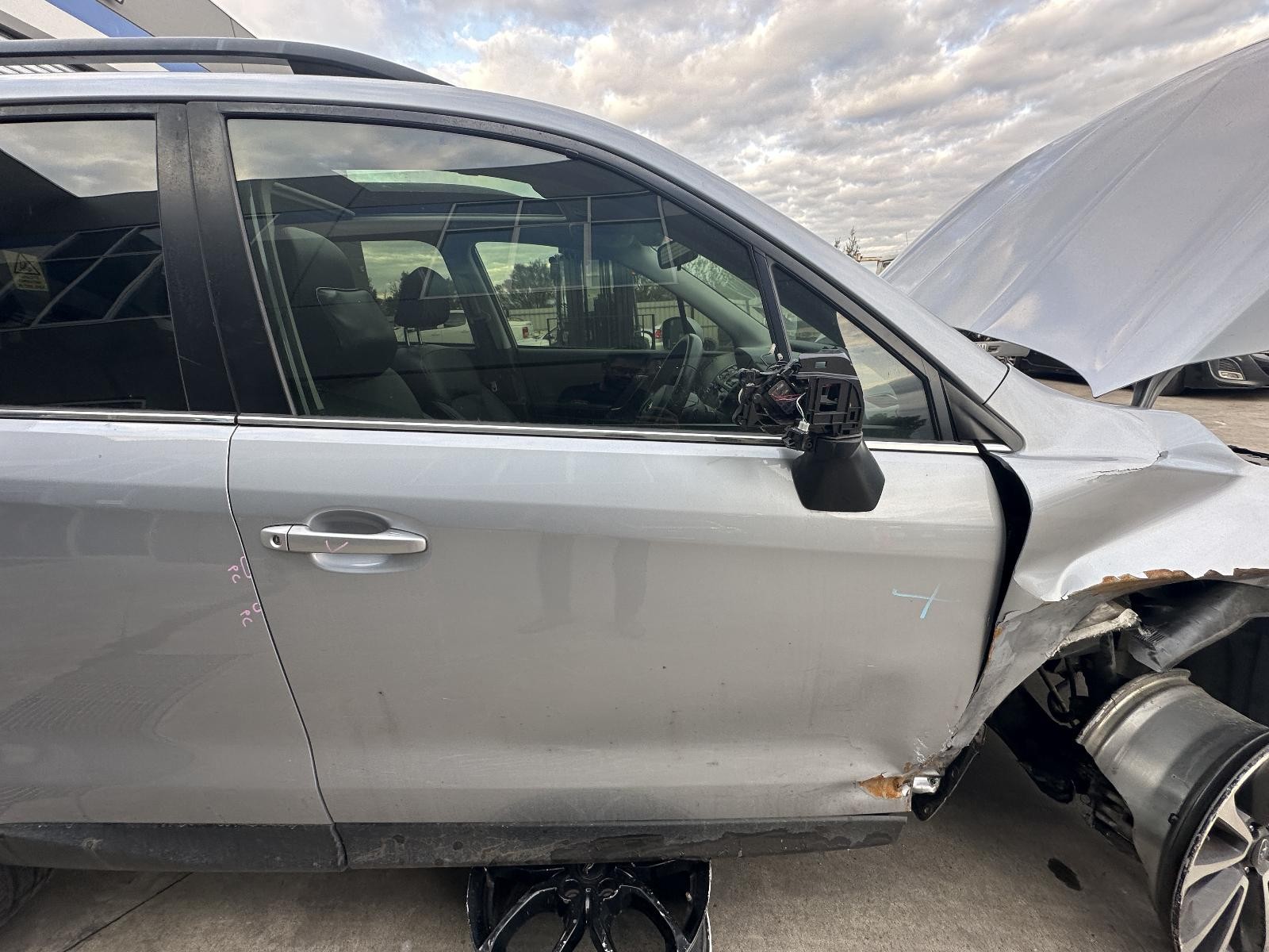 SUBARU FORESTER SJ 12/2012-08/2018 RIGHT FRONT DOOR WINDOW