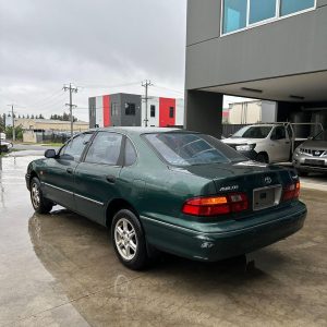 TOYOTA AVALON MCX10R 07/2000-09/2003 CENTRE REAR BOOTLID GARNISH SILVER