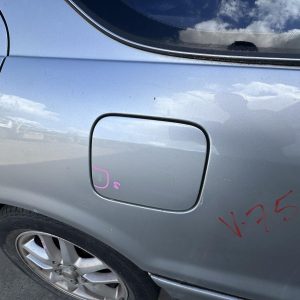TOYOTA CAMRY SK20 08/1997-08/2002 FUEL DOOR / FILLER