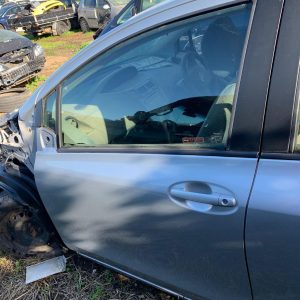 TOYOTA YARIS 10/2005-07/2011 HATCHBACK LEFT FRONT DOOR, NCP9