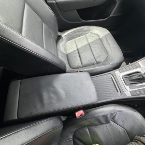 VOLKSWAGEN PASSAT 3C/MK6 B7 09/2010-05/2015 CONSOLE LEATHER BLACK