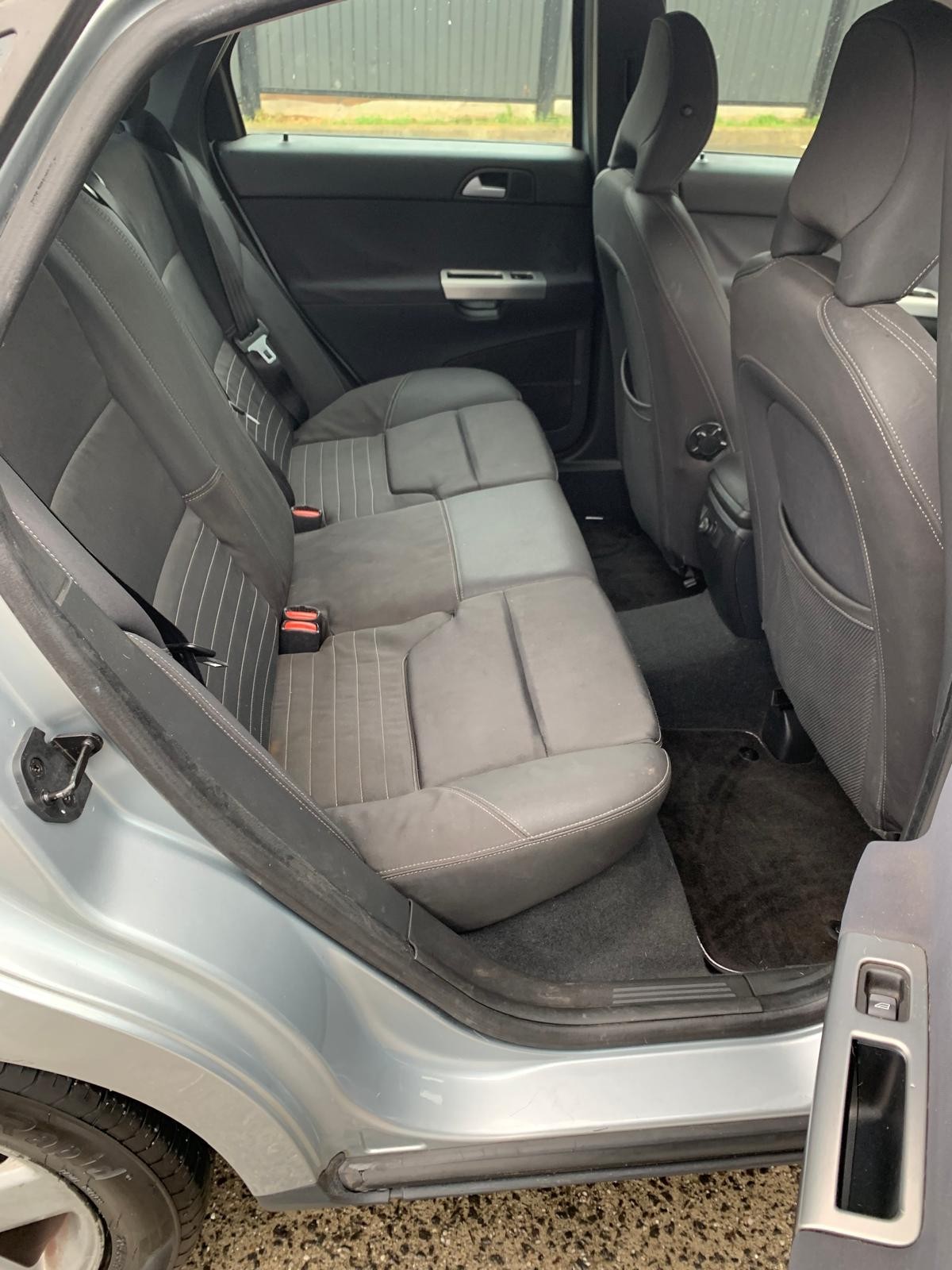 VOLVO S40 03/2004-08/2007 LEFT FRONT SEAT LEATHER BLACK - Image 10