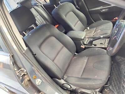 MAZDA 3 BK 01/2004-04/2009 COURTESY LIGHT FRONT - Image 9