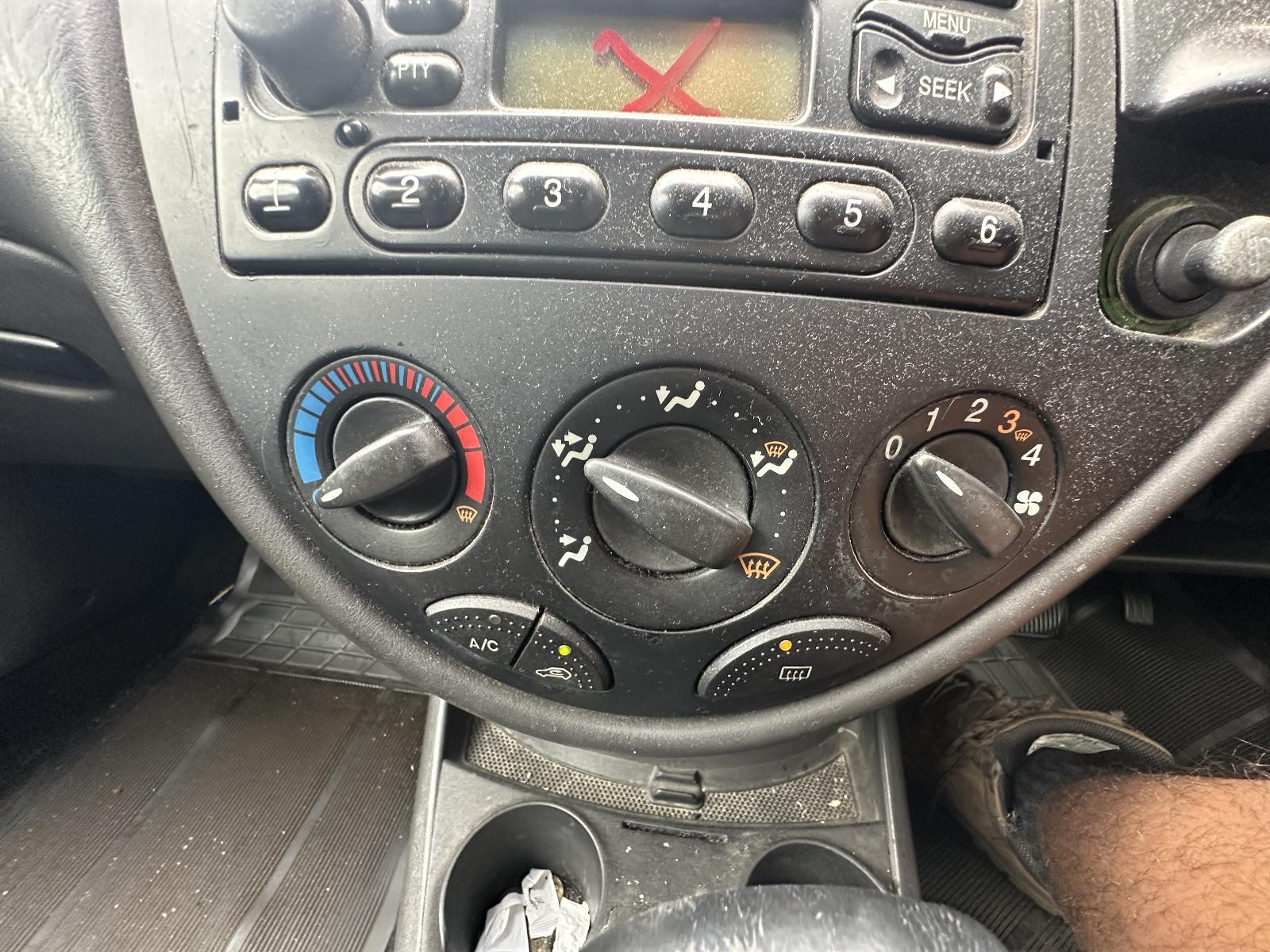 FORD FOCUS LR 01/2001-06/2005 HEATER/AC CONTROLS P/N CONTROL 1S4H18C419BA