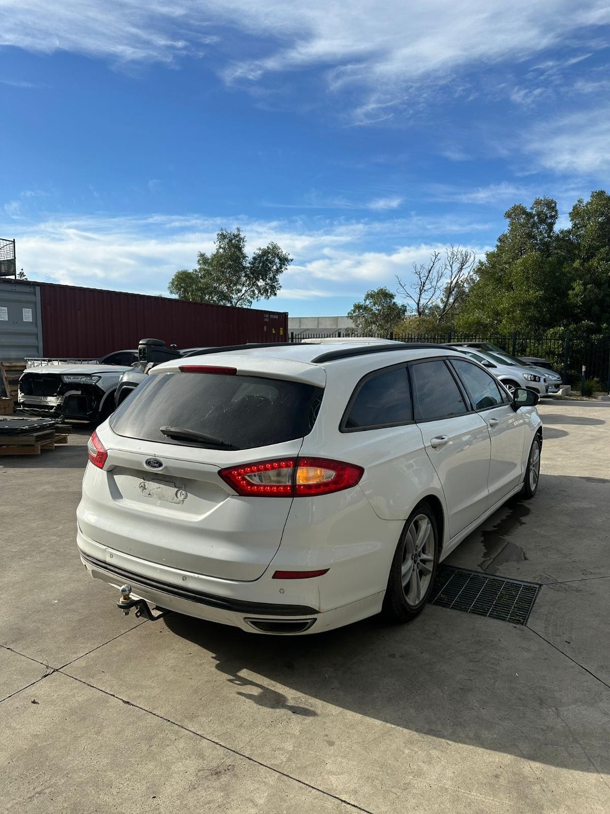 FORD MONDEO MD 09/2014-06/2020 REAR BUMPER WITH PARK SENSOR TYPE WAGON - Image 6