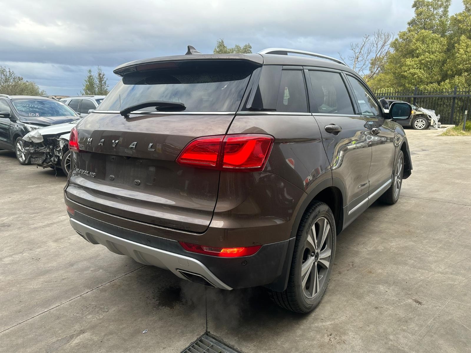 HAVAL H6 07/2016-01/2021 LEFT SIDE SUN VISOR - Image 3
