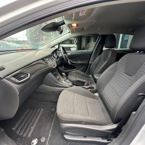 HOLDEN ASTRA BK 09/2016-2020 LEFT FRONT SEAT BELT ONLY HATCH