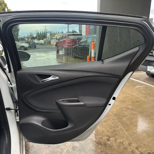 HOLDEN ASTRA BK-BL 09/2016-12/2020 RIGHT REAR POWER WINDOW SWITCH 5DR HATCH