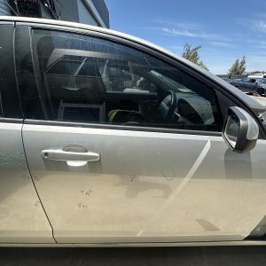 HOLDEN COMMODORE VE 07/2006-05/2013 RIGHT FRONT DOOR WINDOW SEDAN