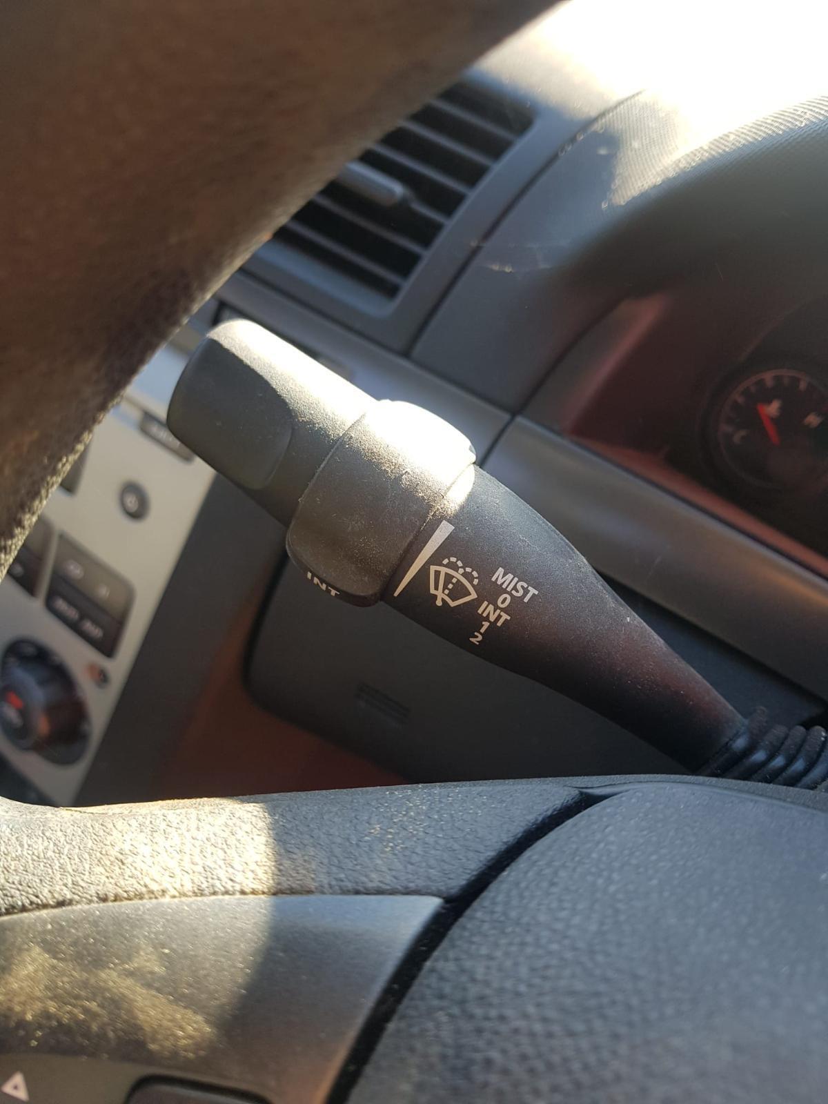 HOLDEN COMMODORE VE 08/200604/2013 WIPER ARM RIGHT SIDE MMM Auto Centre