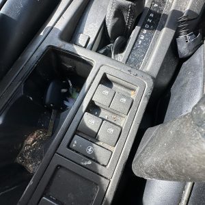 HOLDEN COMMODORE VY1-VZ 10/2002-09/2007 FRONT CENTRE MASTER SWITCH 4 WAY BLACK
