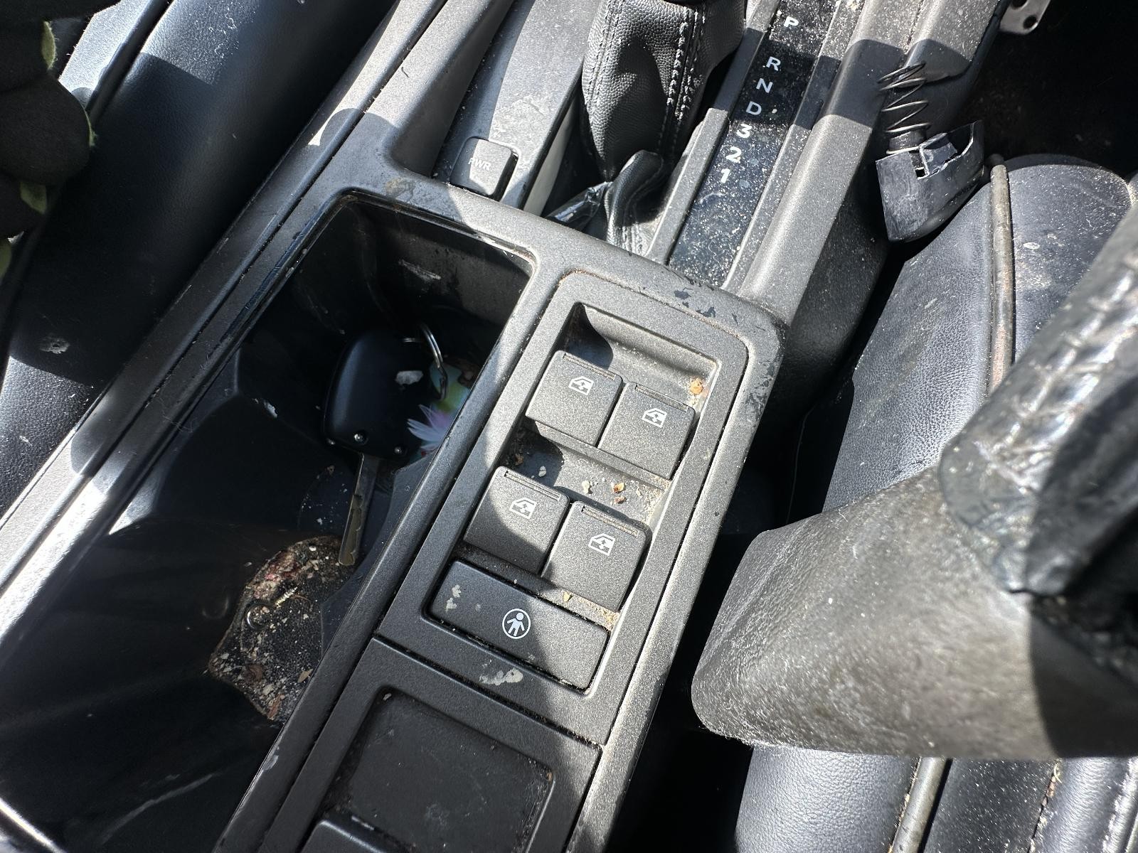HOLDEN COMMODORE VY1-VZ 10/2002-09/2007 FRONT CENTRE MASTER SWITCH 4 WAY BLACK