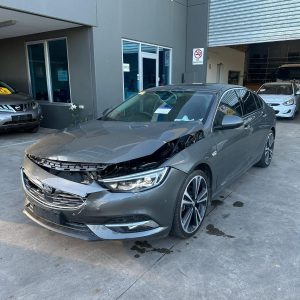 HOLDEN COMMODORE ZB 10/2017-12/2020 LEFT FRONT OUTER DOOR HANDLE CHROME