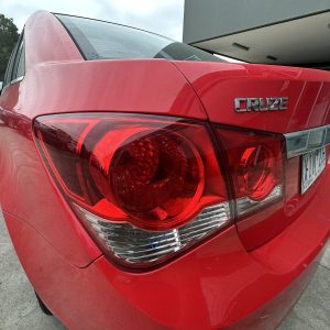 HOLDEN CRUZE JG-JH 03/2009-01/2017 LEFT SIDE REAR GARNISH BOOTLID LAMP SEDAN